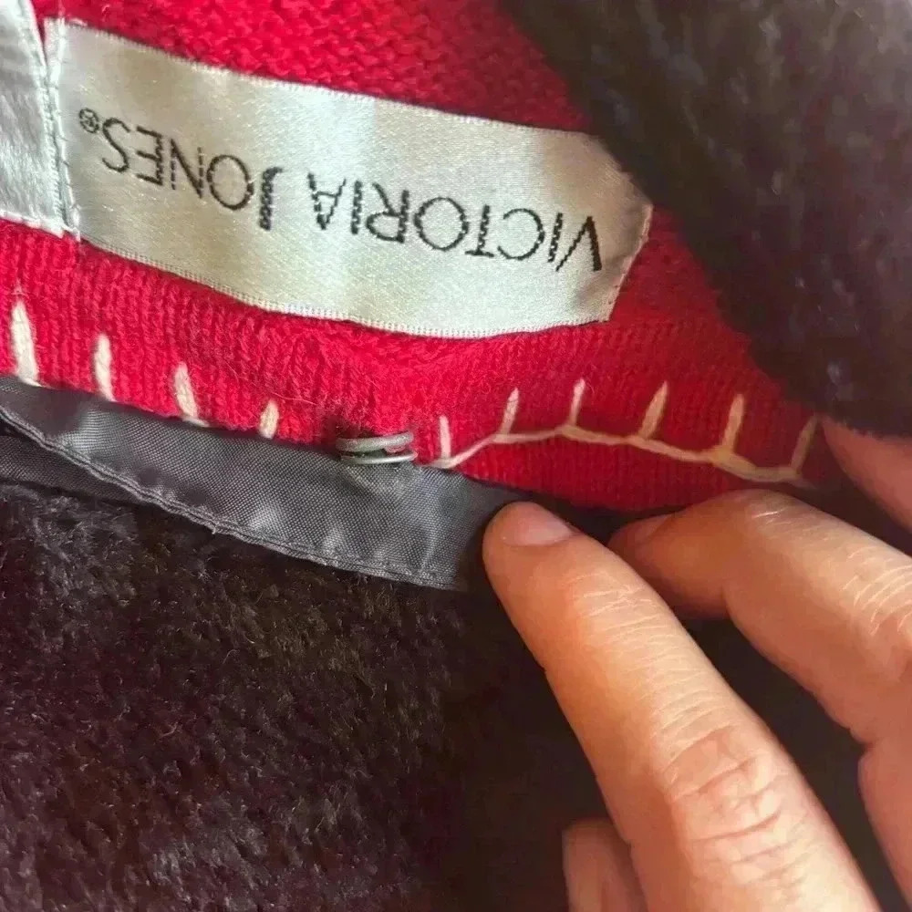 VTG Victoria Jones Christmas Sweater Large Red Button Up Cardigan Snowman - Picture 10 of 11